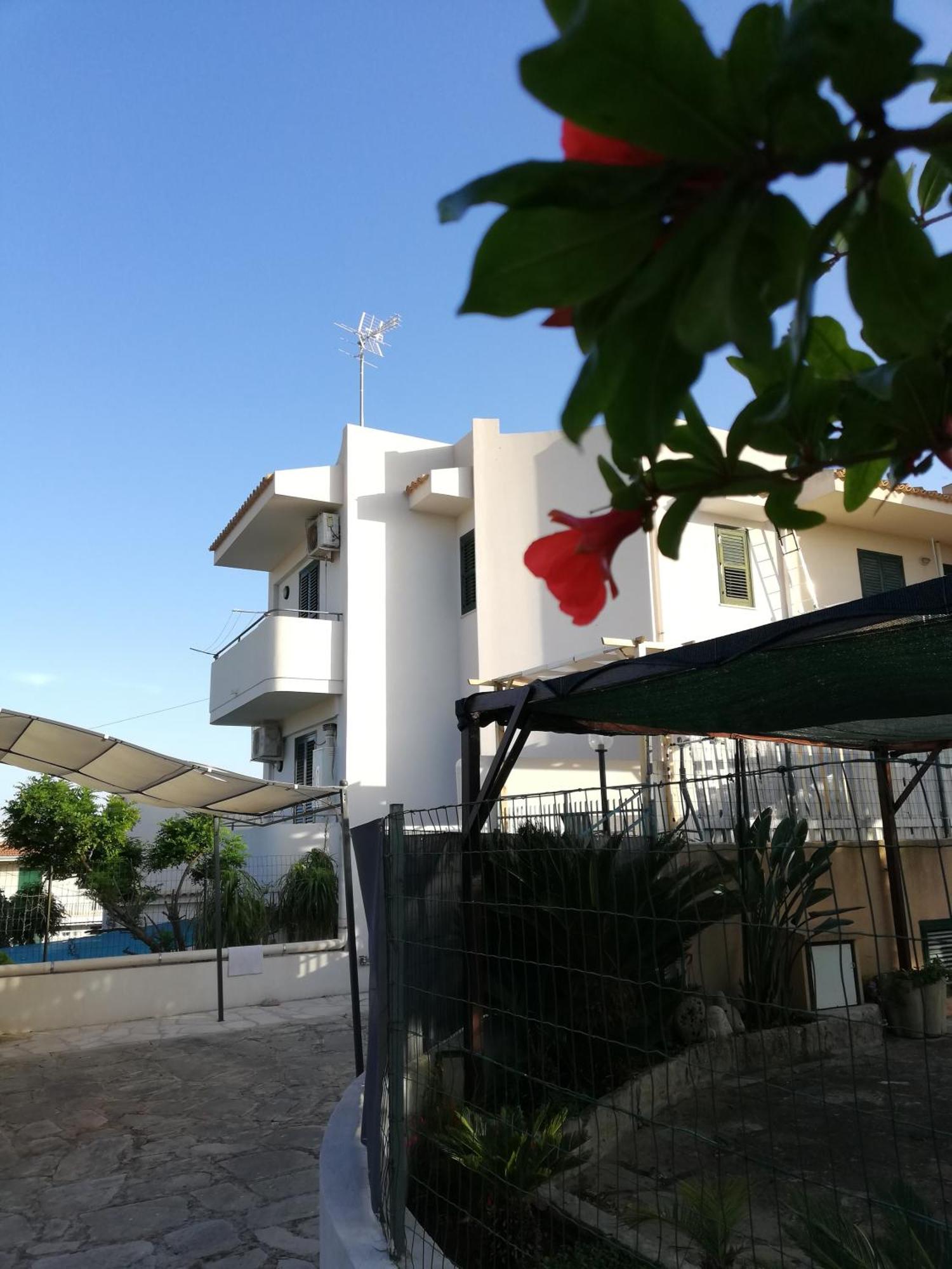 Villetta Rosa Blu Marina Di Modica Luaran gambar